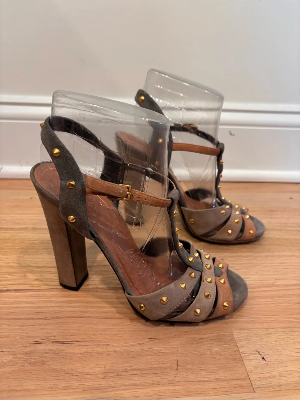 Gucci Jacqueline suede studded T-strap sandals size 37.5